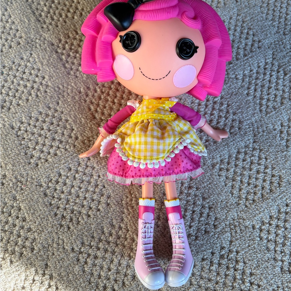 Lalaloopsy 2009 Y2K crumb sugar cookie 12” doll shoes Pink hair, Yellow dress